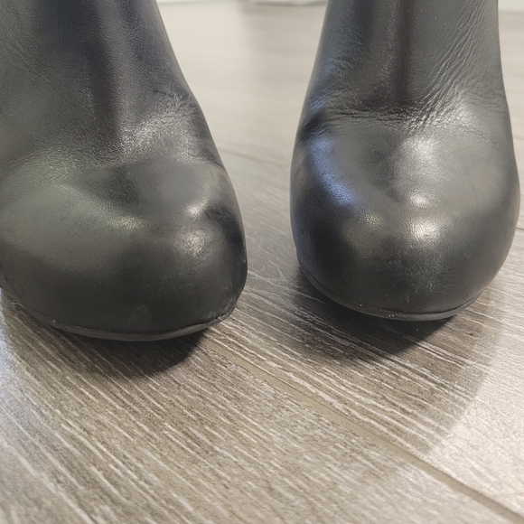 Jessica Simpson leather booties - Picture 4 of 8